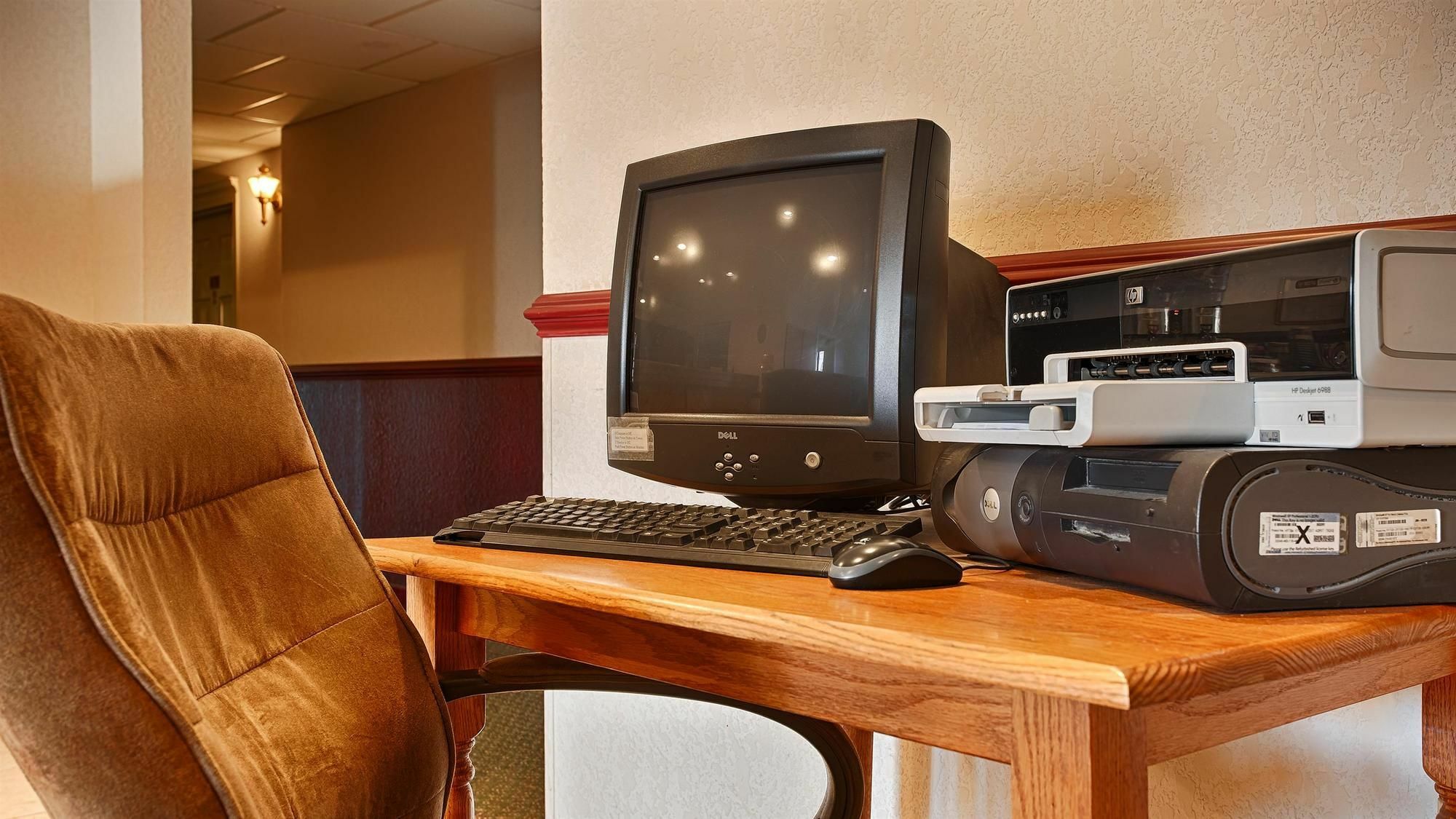 Surestay Plus Hotel By Best Western Бъркли Спрингс Екстериор снимка